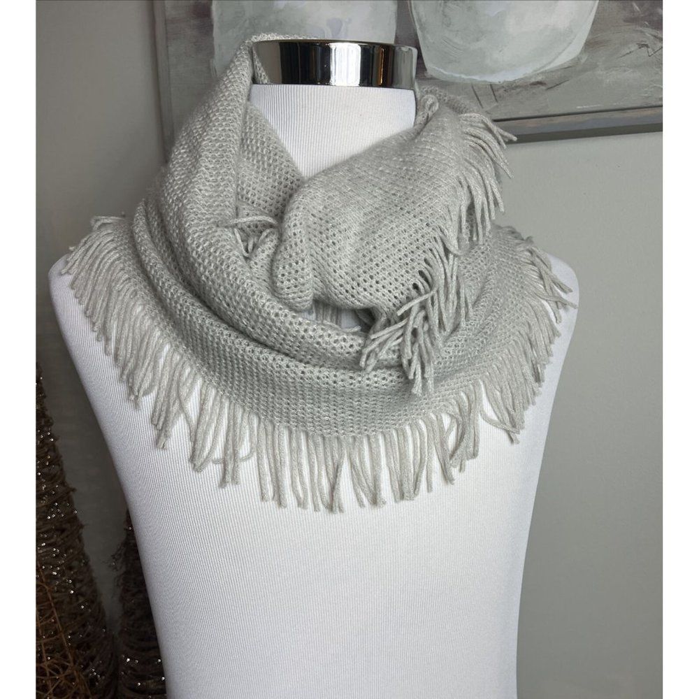 INC Womens Raschel Loop‎ Infinity Fringe Scarf Grey Soft Cozy One Size New Gray - Picture 3 of 4